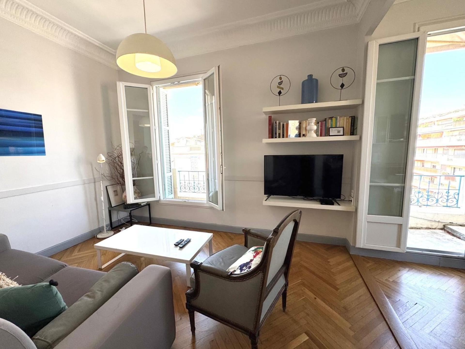 Riviera Apartment